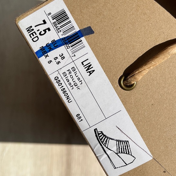 NEW Gentle Souls Wedge Sandal 7.5 - Picture 8 of 9